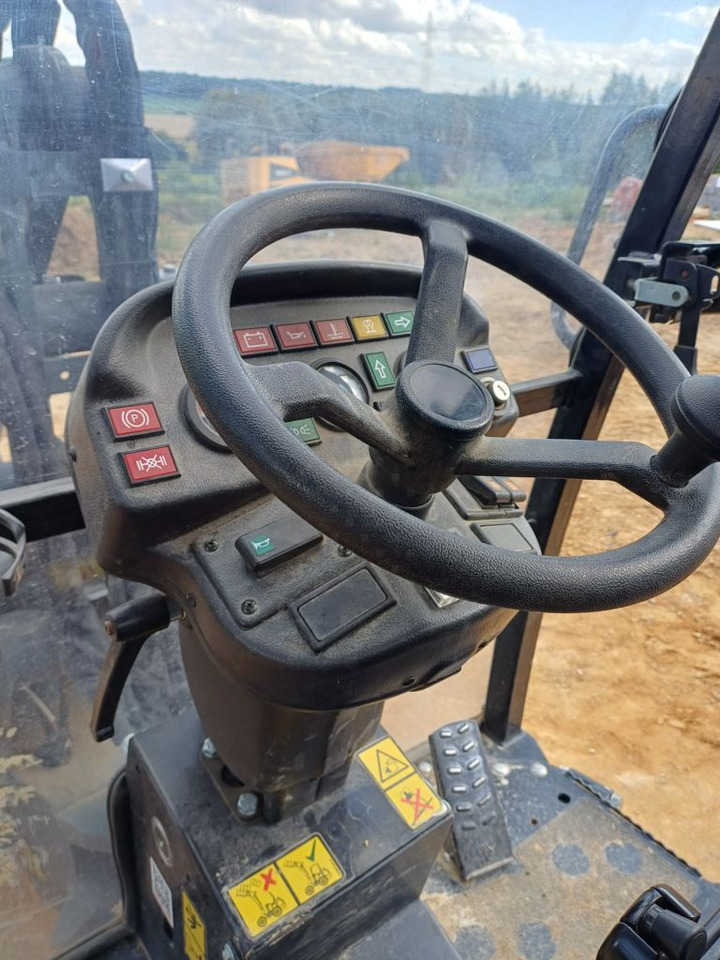 Giant G2500 HD - Minipala: foto 4 Giant G2500 HD - Minipala: foto 4