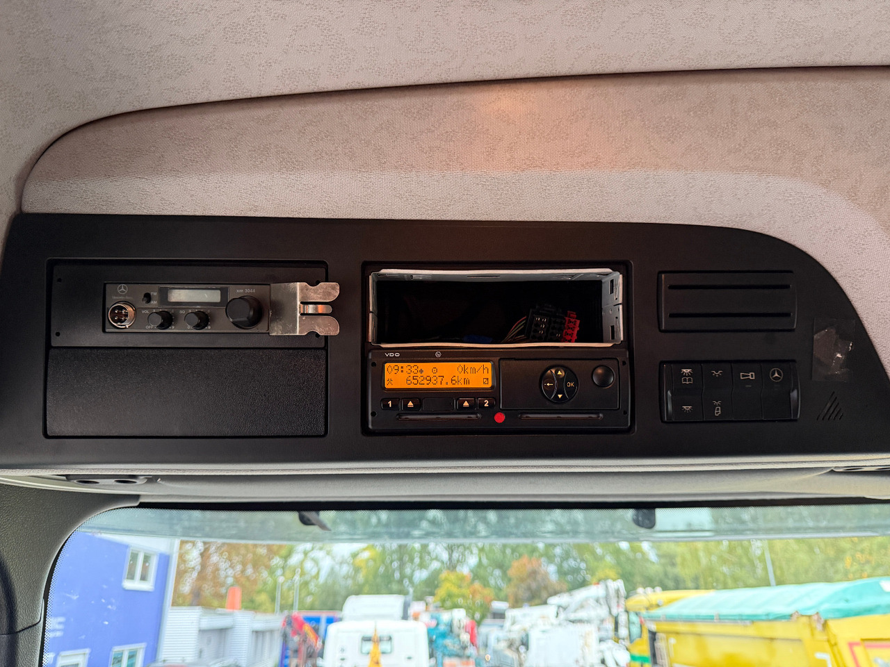 MERCEDES 2651 CON RETARDER - Autocarro con pianale/ Cassone fisso: foto 5 MERCEDES 2651 CON RETARDER - Autocarro con pianale/ Cassone fisso: foto 5