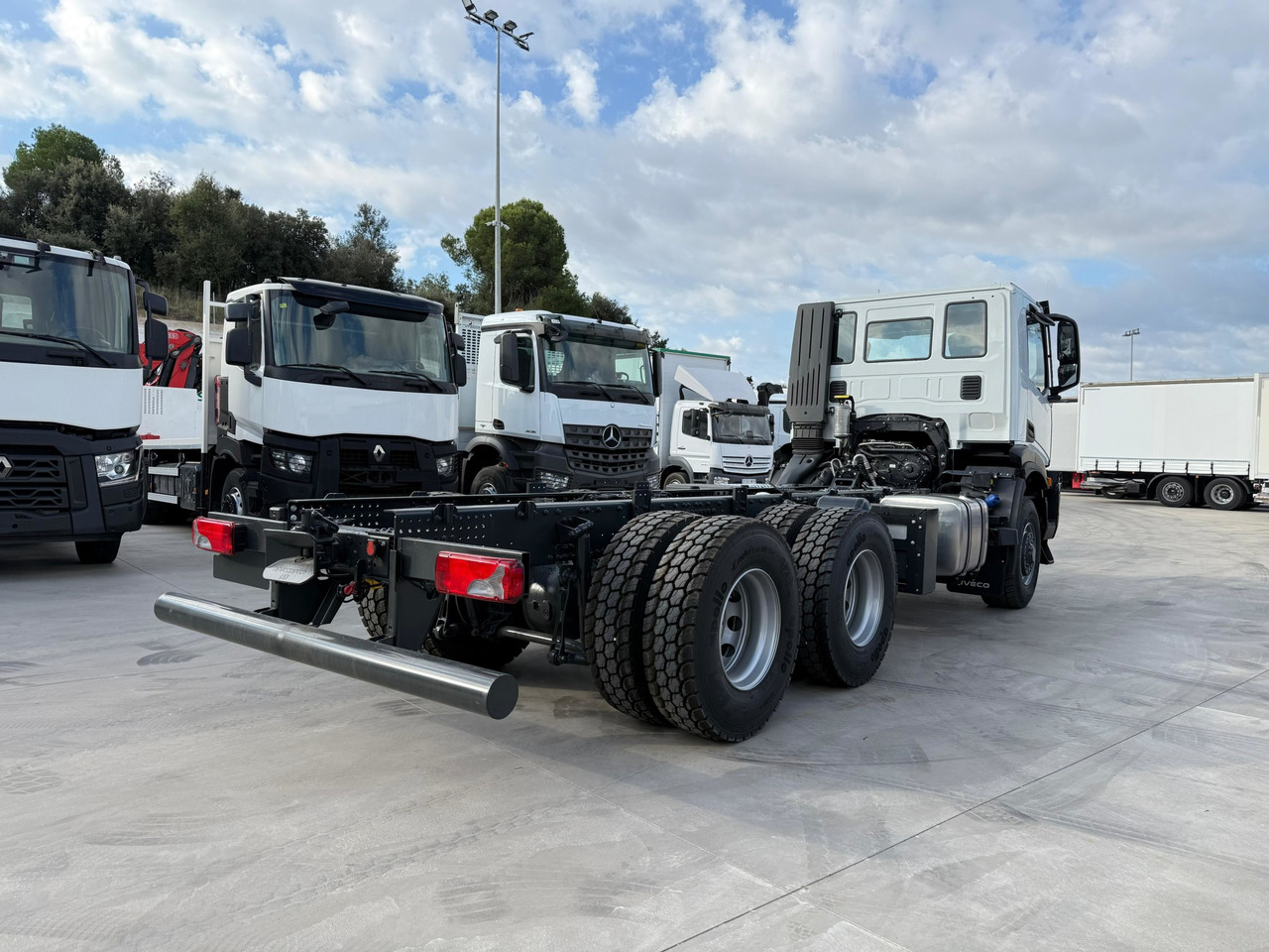 IVECO AD300X46Z OFF X-Way HI-TRACTION E6 (Chassis) - Autocarro telaio: foto 4 IVECO AD300X46Z OFF X-Way HI-TRACTION E6 (Chassis) - Autocarro telaio: foto 4