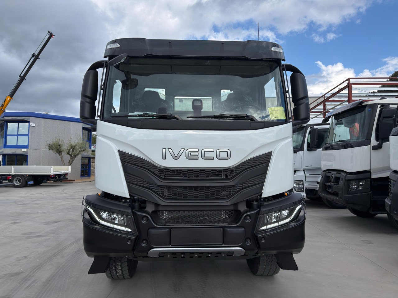 IVECO AD380T46 6x4 E6 (Chassis) - Autocarro telaio: foto 3 IVECO AD380T46 6x4 E6 (Chassis) - Autocarro telaio: foto 3