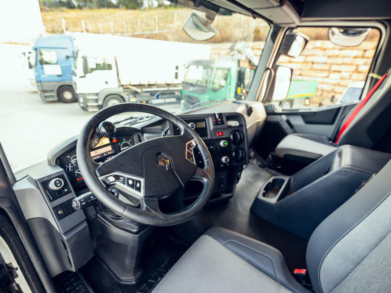 RENAULT C460 E6 (Chassis) - Autocarro telaio: foto 5 RENAULT C460 E6 (Chassis) - Autocarro telaio: foto 5