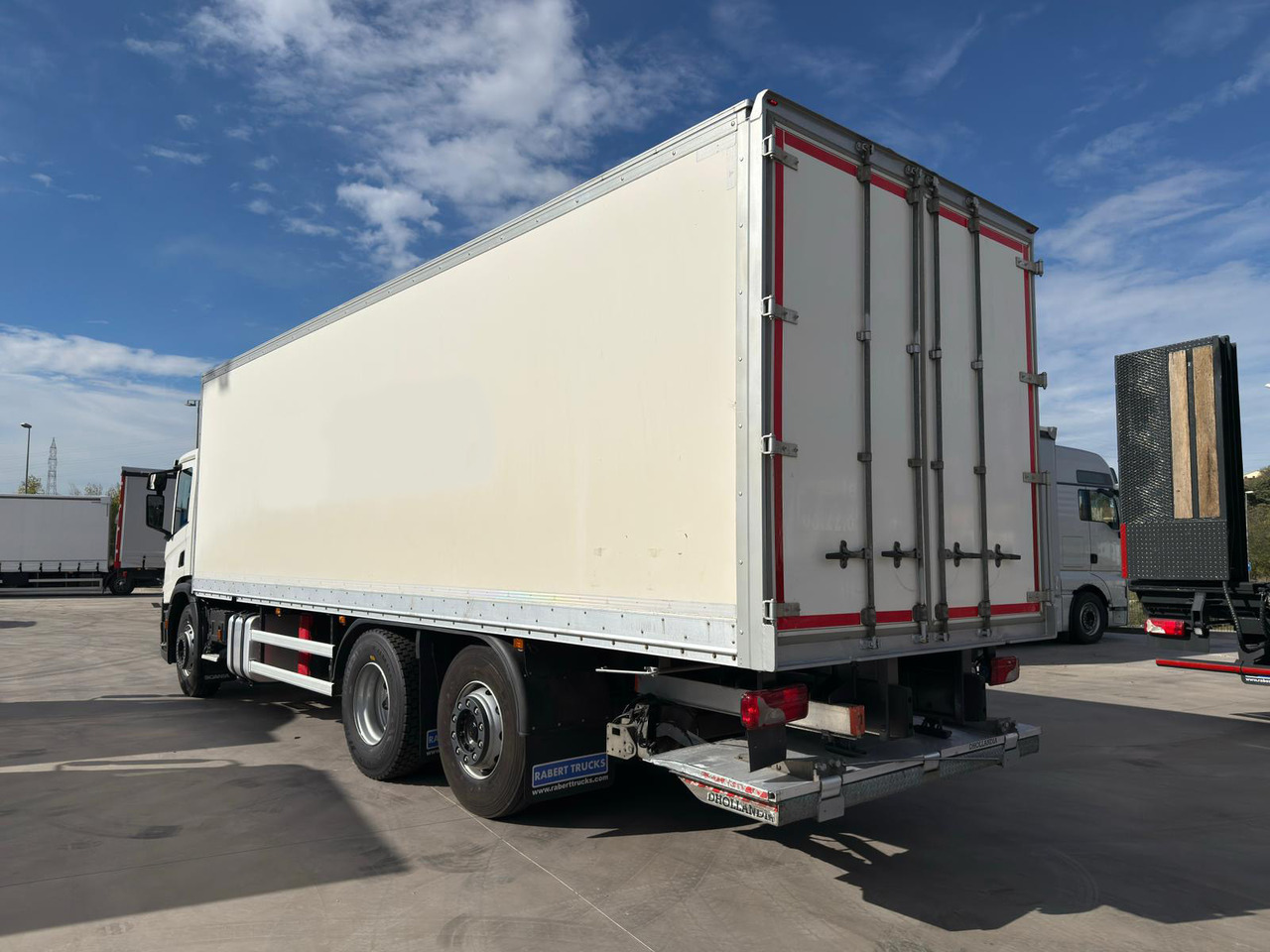 SCANIA P360 E6 (VAN) - Autocarro furgonato: foto 3 SCANIA P360 E6 (VAN) - Autocarro furgonato: foto 3