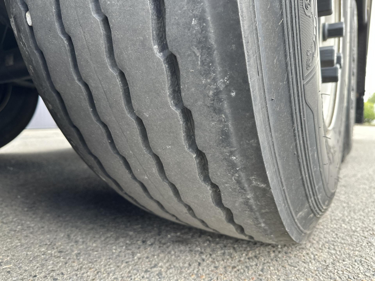 SCHMITZ SKO 24 - Semirimorchio frigorifero: foto 2 SCHMITZ SKO 24 - Semirimorchio frigorifero: foto 2