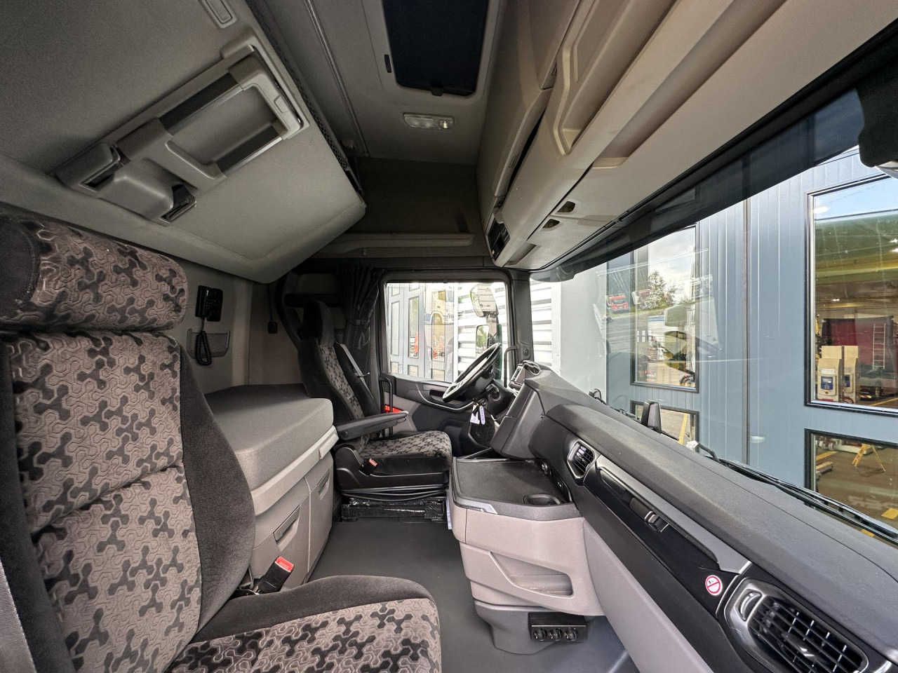 SCANIA S 450 A4x2NB - Trattore stradale: foto 2 SCANIA S 450 A4x2NB - Trattore stradale: foto 2