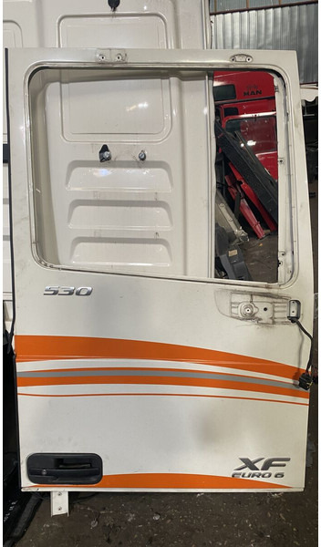 DAF XF - Porta e ricambi: foto 1 DAF XF - Porta e ricambi: foto 1