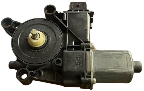 Iveco S-WAY - Tergicristallo: foto 2 Iveco S-WAY - Tergicristallo: foto 2