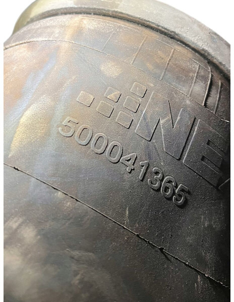 Iveco S-WAY - Sospensione pneumatica: foto 3 Iveco S-WAY - Sospensione pneumatica: foto 3