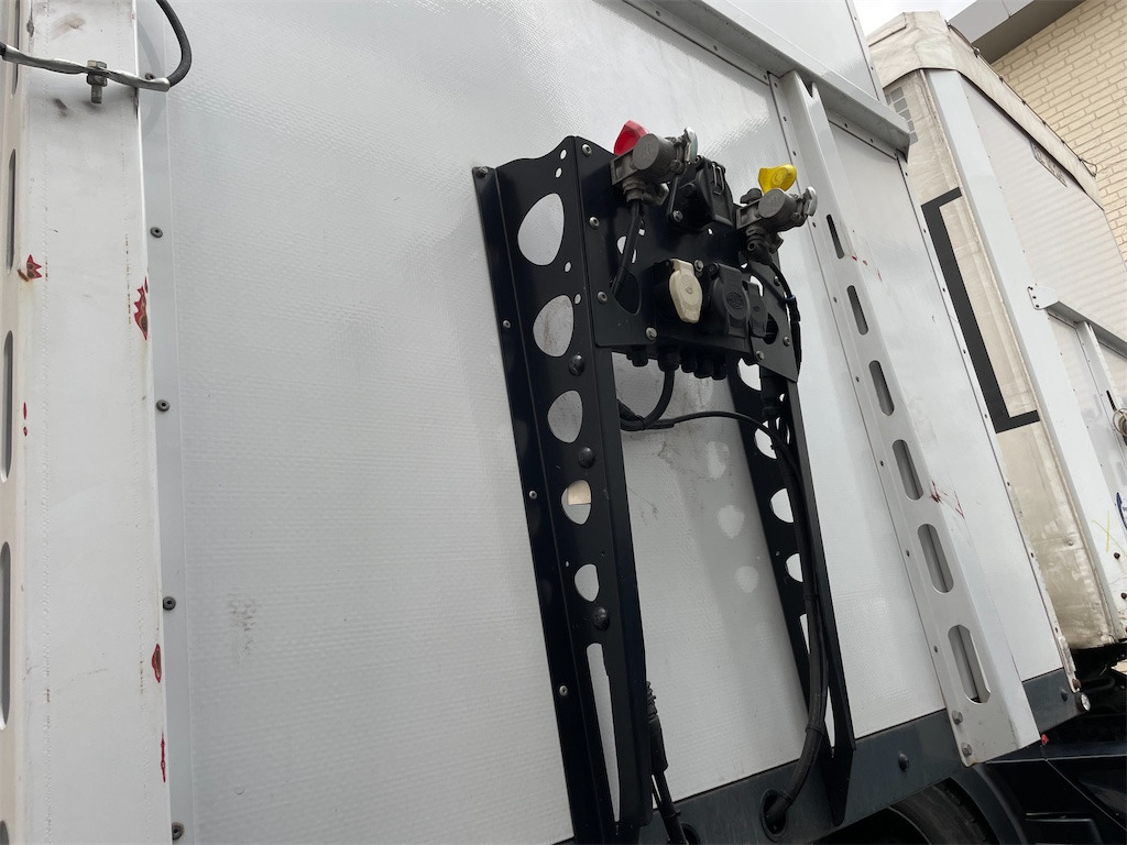 Berger SAPL24 Edscha (2022) - Semirimorchio centinato: foto 5 Berger SAPL24 Edscha (2022) - Semirimorchio centinato: foto 5