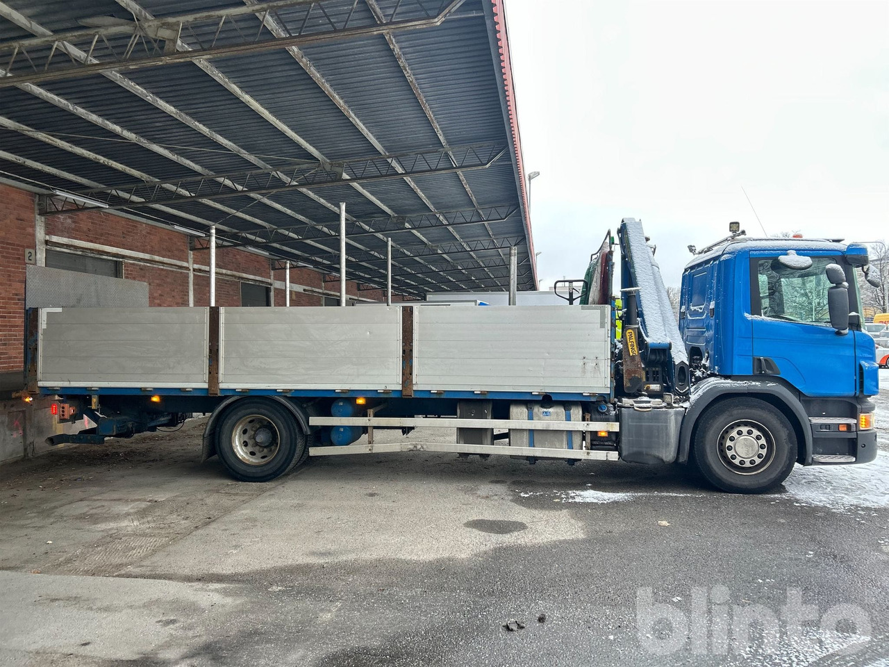 Brädgårdsbil / SCANIA P250 / Nybesiktigad kran - Autocarro con pianale/ Cassone fisso, Camion con gru: foto 4 Brädgårdsbil / SCANIA P250 / Nybesiktigad kran - Autocarro con pianale/ Cassone fisso, Camion con gru: foto 4