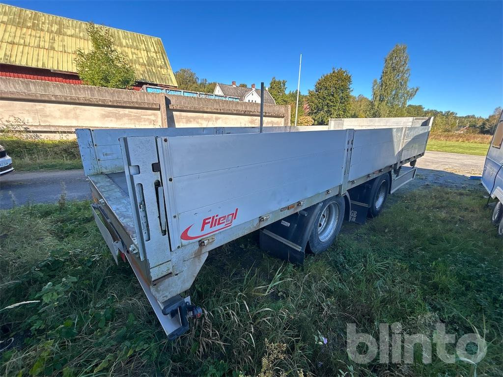 FLIEGL FLT 220 - Rimorchio pianale/ Cassonato: foto 3 FLIEGL FLT 220 - Rimorchio pianale/ Cassonato: foto 3