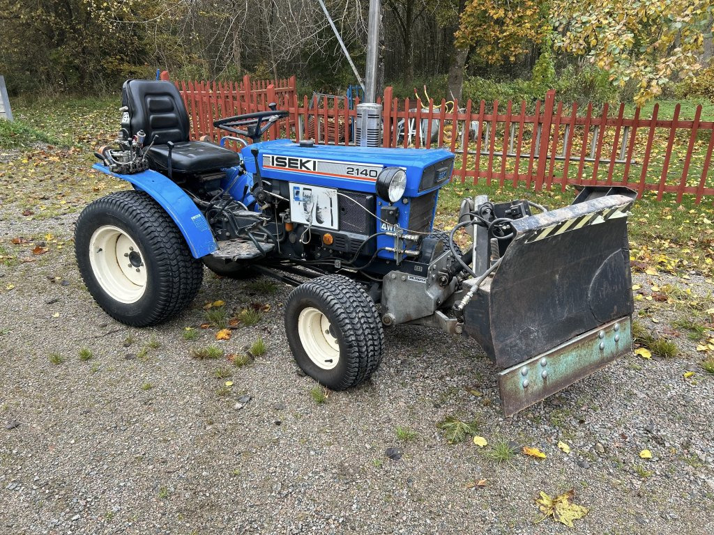 ISEKI TX 2140F - Trattore: foto 2 ISEKI TX 2140F - Trattore: foto 2
