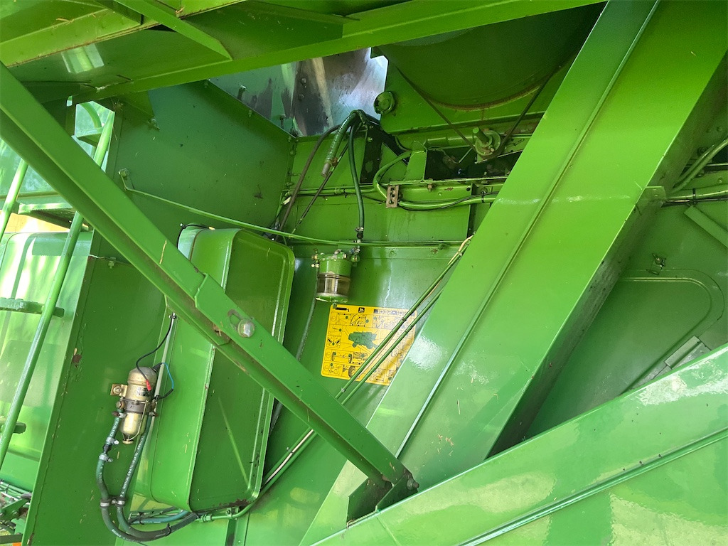 Mietitrebbia John Deere 1052: foto 46