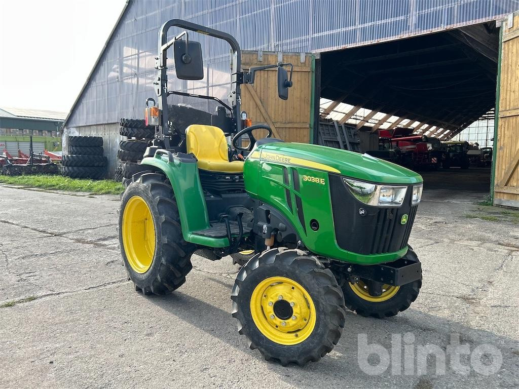 John Deere 3038E (Neufahrzeug, Bj. 2025) - Trattore: foto 2 John Deere 3038E (Neufahrzeug, Bj. 2025) - Trattore: foto 2