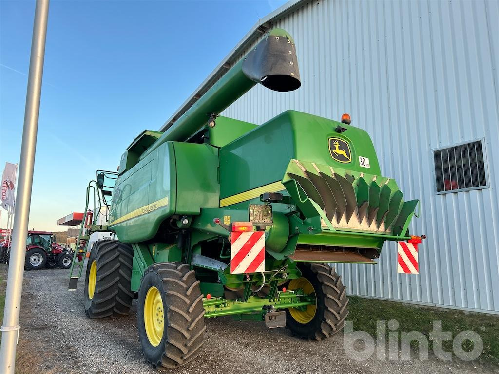 John Deere T 560 HM (2010) - Mietitrebbia: foto 3 John Deere T 560 HM (2010) - Mietitrebbia: foto 3