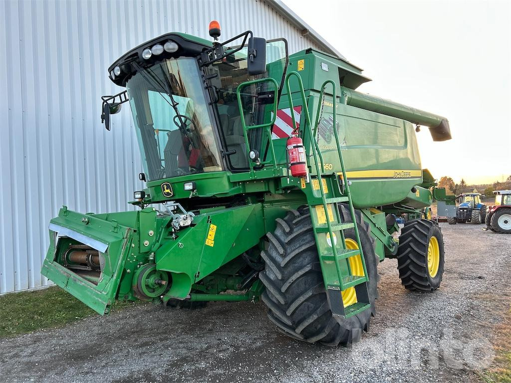 John Deere T 560 HM (2010) - Mietitrebbia: foto 1 John Deere T 560 HM (2010) - Mietitrebbia: foto 1