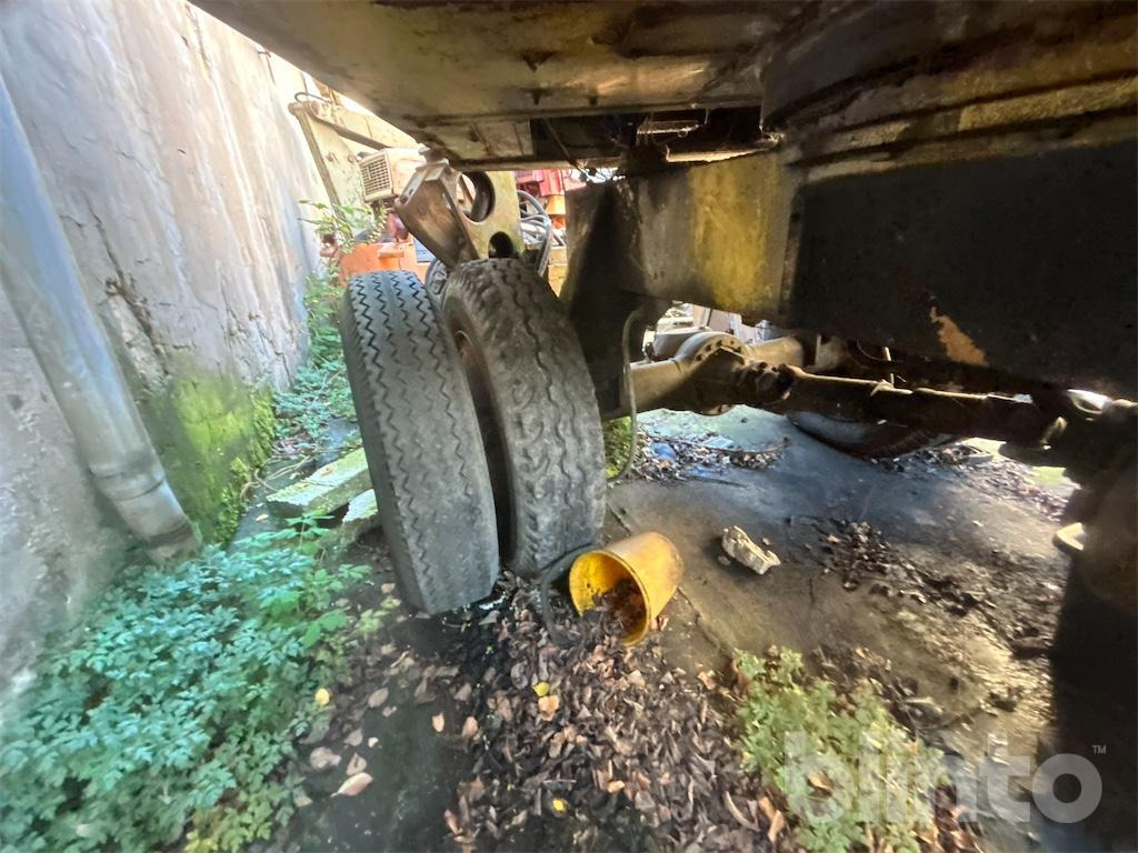 Escavatore gommato Liebherr A901: foto 16