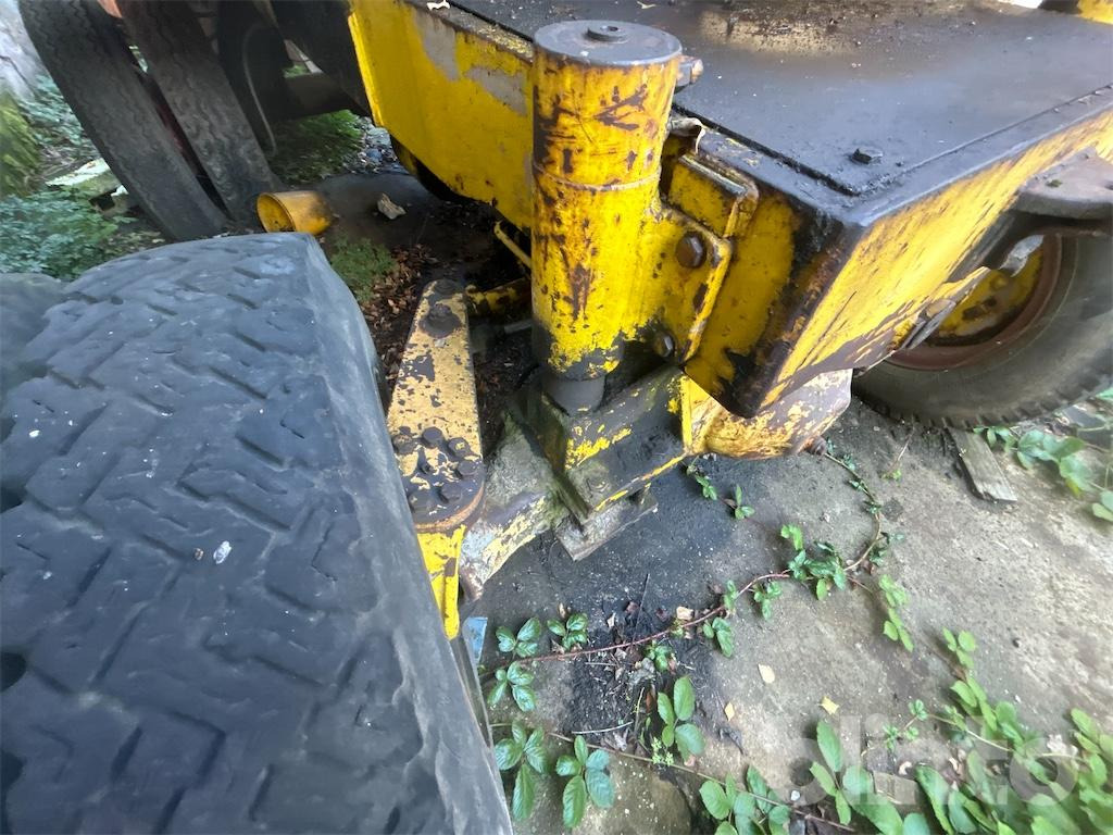 Escavatore gommato Liebherr A901: foto 21