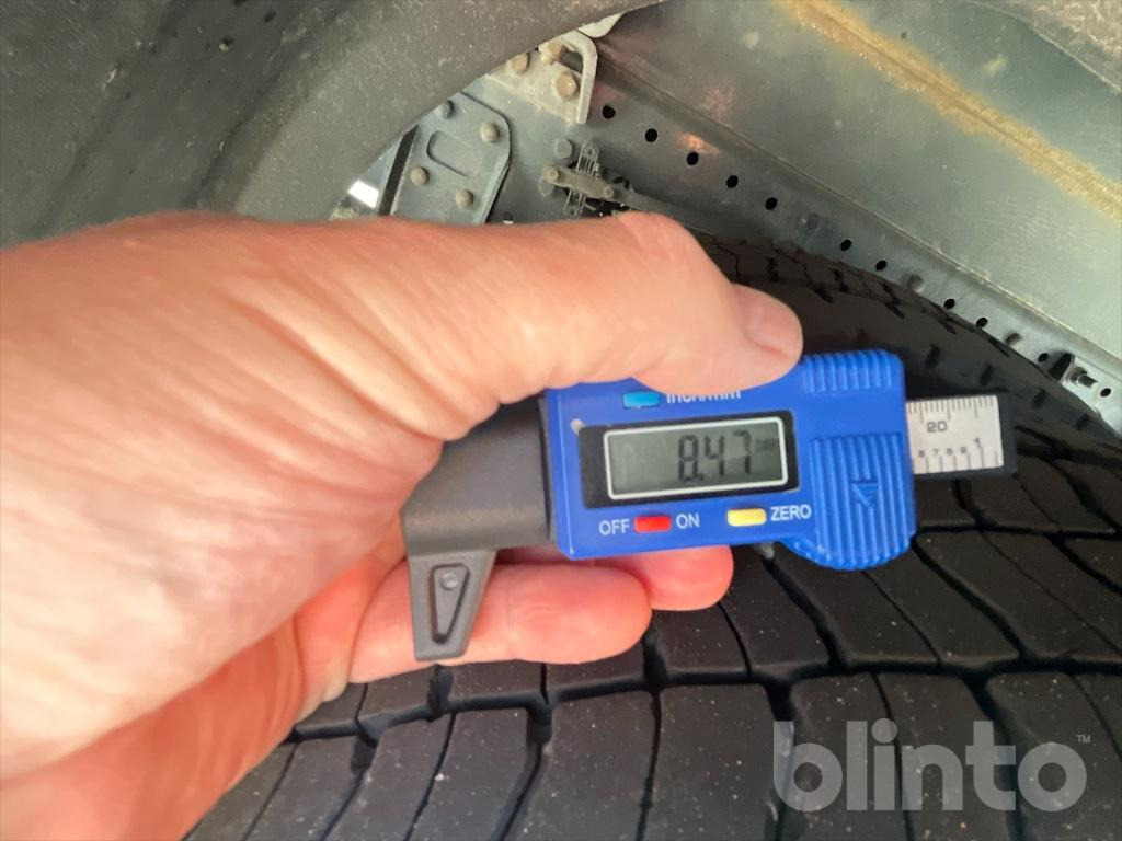 Autocarro furgonato MAN: foto 19