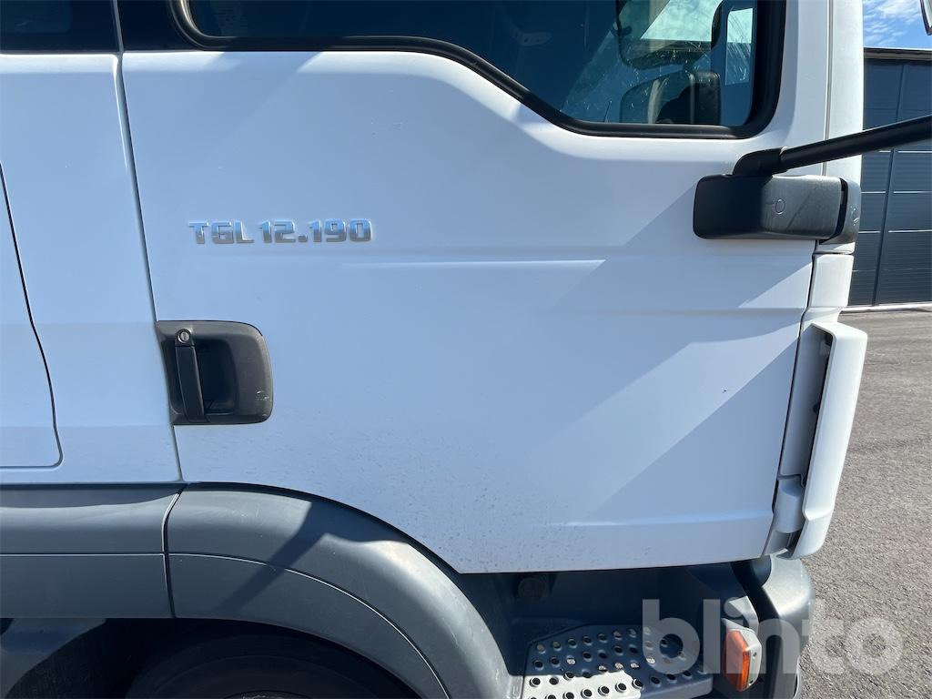 Autocarro furgonato MAN: foto 46