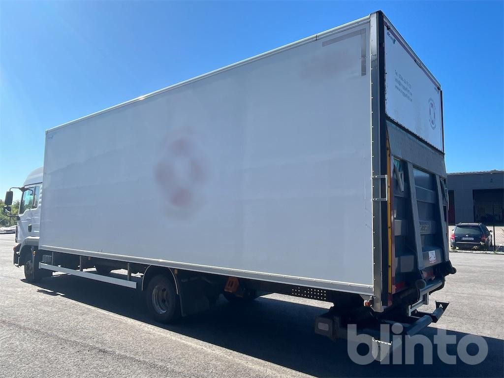 Autocarro furgonato MAN: foto 7