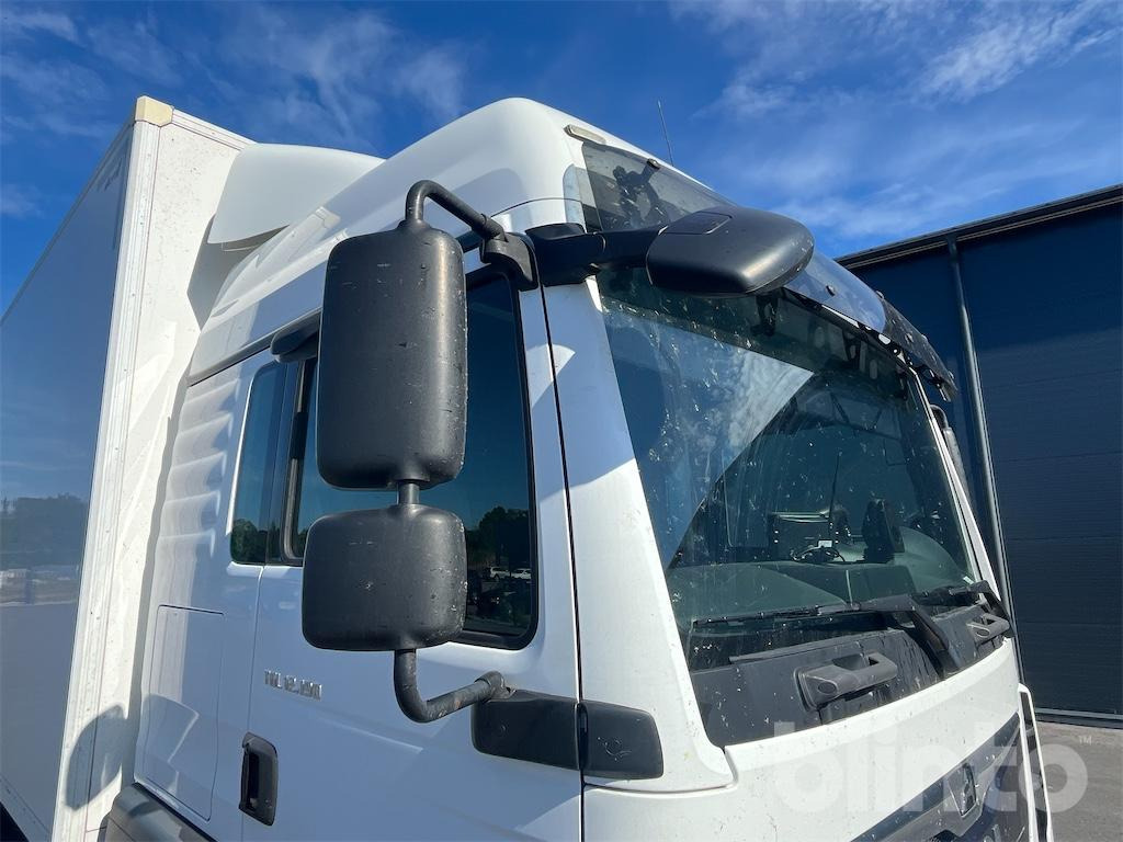 Autocarro furgonato MAN: foto 44