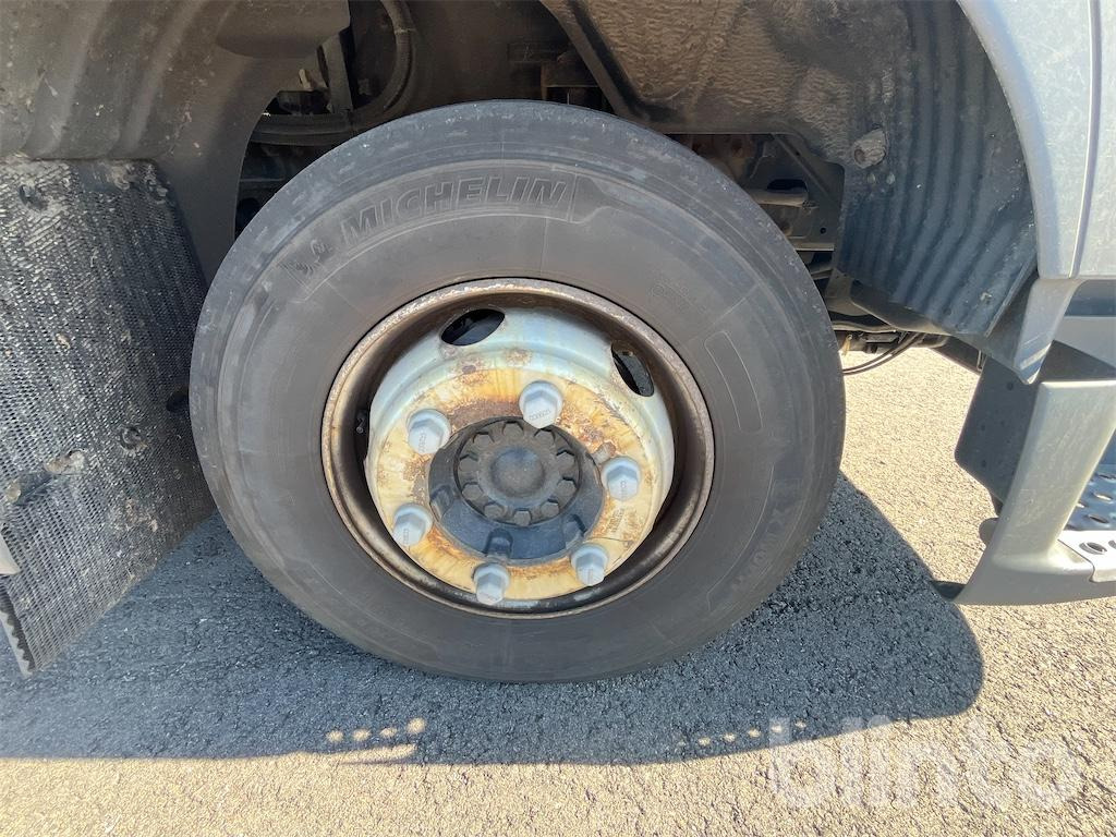 Autocarro furgonato MAN: foto 49