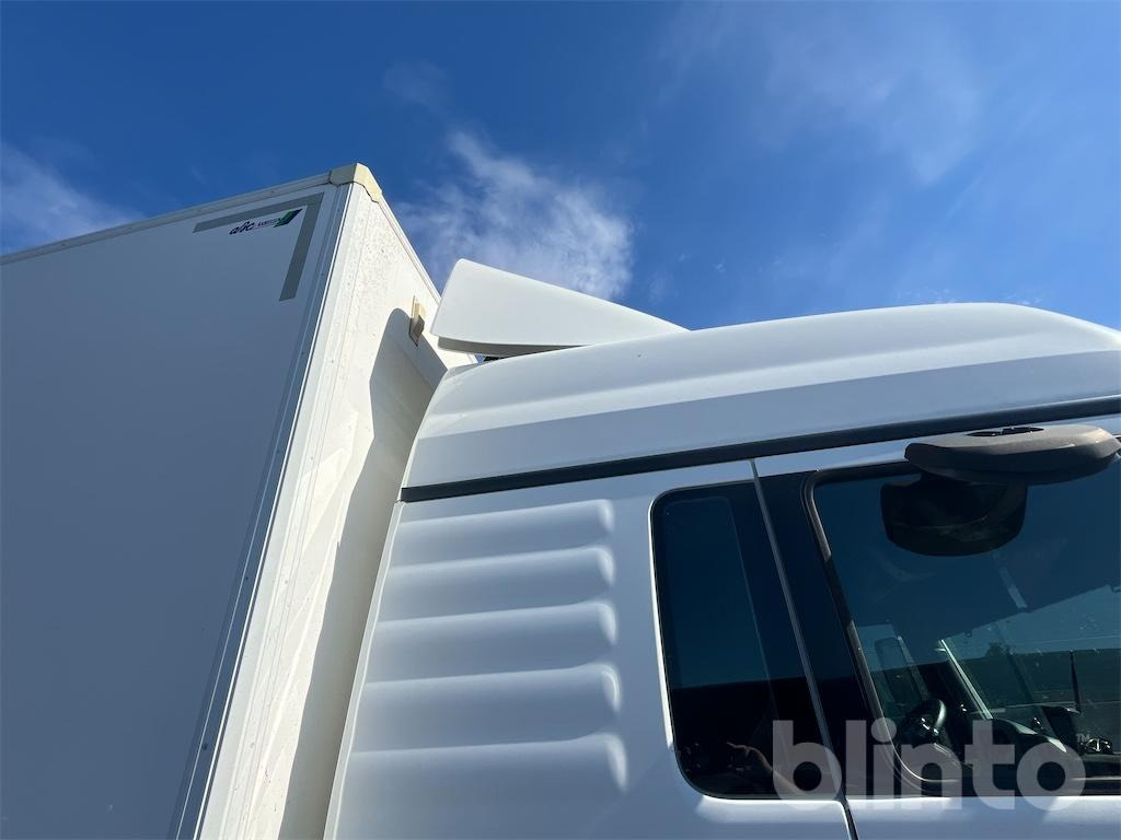 Autocarro furgonato MAN: foto 48