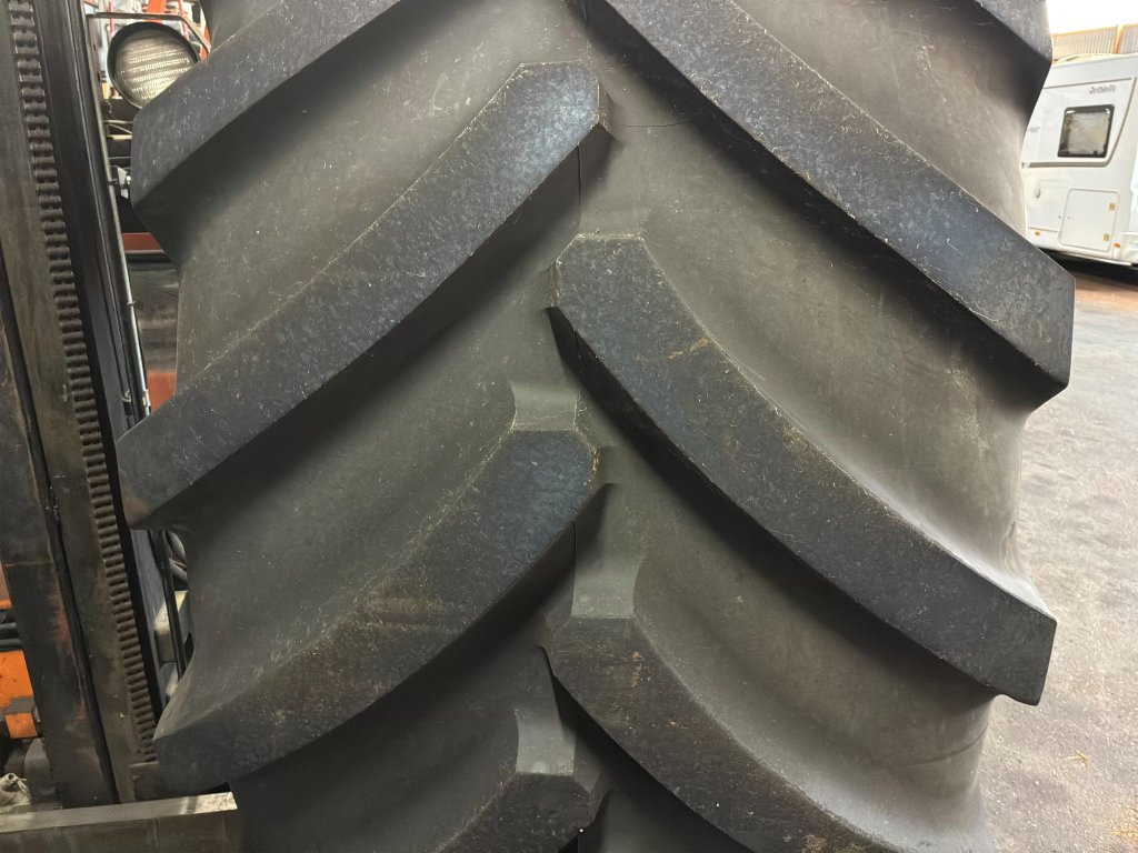 Michelin 900/65R46 - Pneumatico per Trattore: foto 4 Michelin 900/65R46 - Pneumatico per Trattore: foto 4