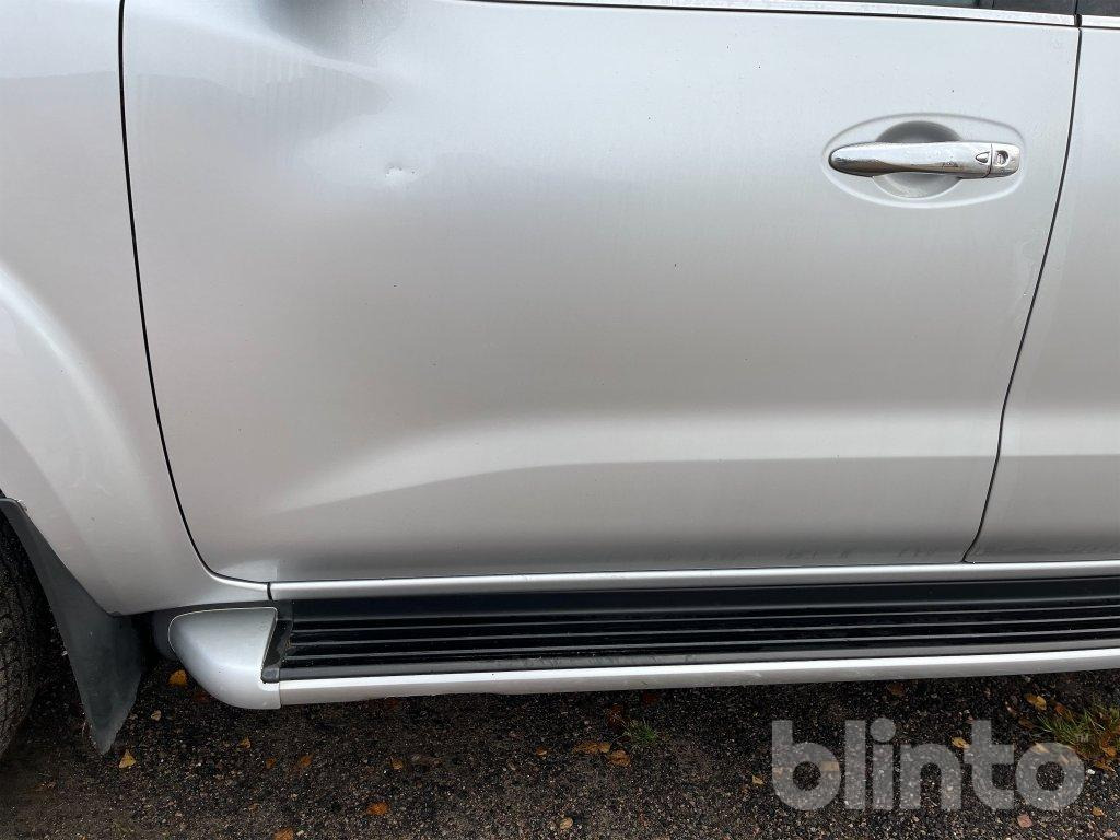 Pick-up NISSAN NAVARA 2.3 dCi 4WD: foto 10 Pick-up NISSAN NAVARA 2.3 dCi 4WD: foto 10