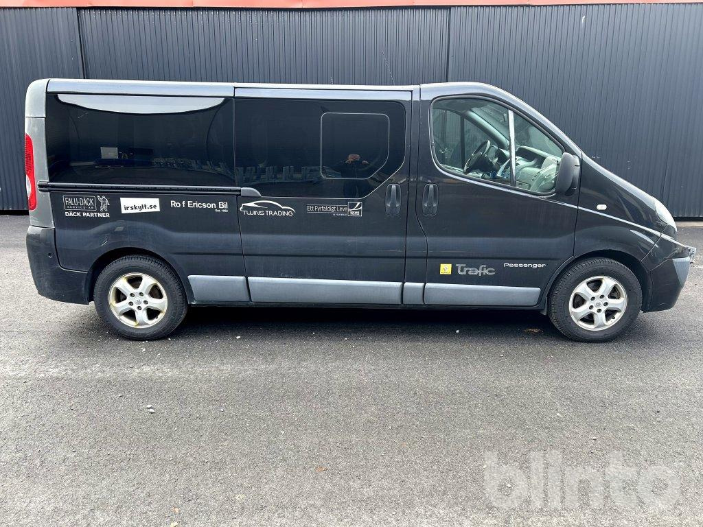 RENAULT JL TRAFIC PASSANGER - Minibus, Pulmino: foto 4 RENAULT JL TRAFIC PASSANGER - Minibus, Pulmino: foto 4