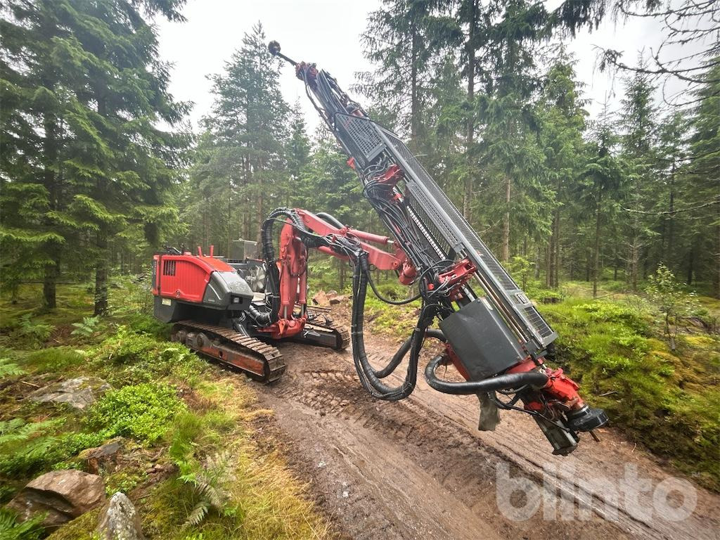 SANDVIK DINO DC 400 RI / BORRIGG - Perforatrice: foto 1 SANDVIK DINO DC 400 RI / BORRIGG - Perforatrice: foto 1