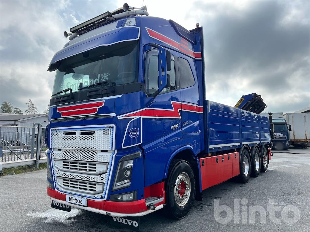 VOLVO FH 16 650 med fällbara sidor samt 4 hydrauliska utskjut - Autocarro con pianale/ Cassone fisso, Camion con gru: foto 1 VOLVO FH 16 650 med fällbara sidor samt 4 hydrauliska utskjut - Autocarro con pianale/ Cassone fisso, Camion con gru: foto 1
