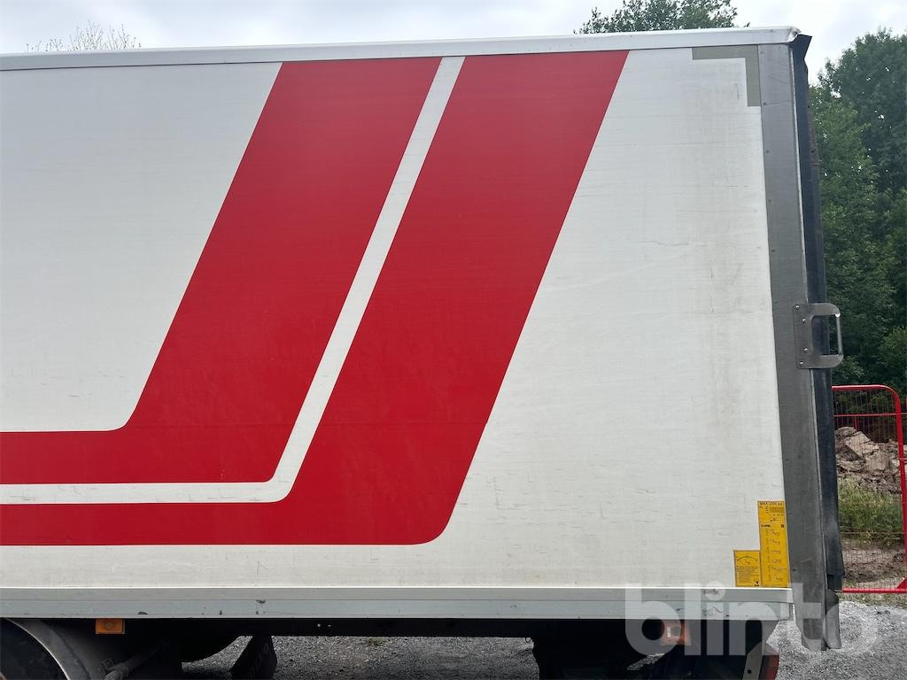 Autocarro frigorifero VOLVO FM 330: foto 39