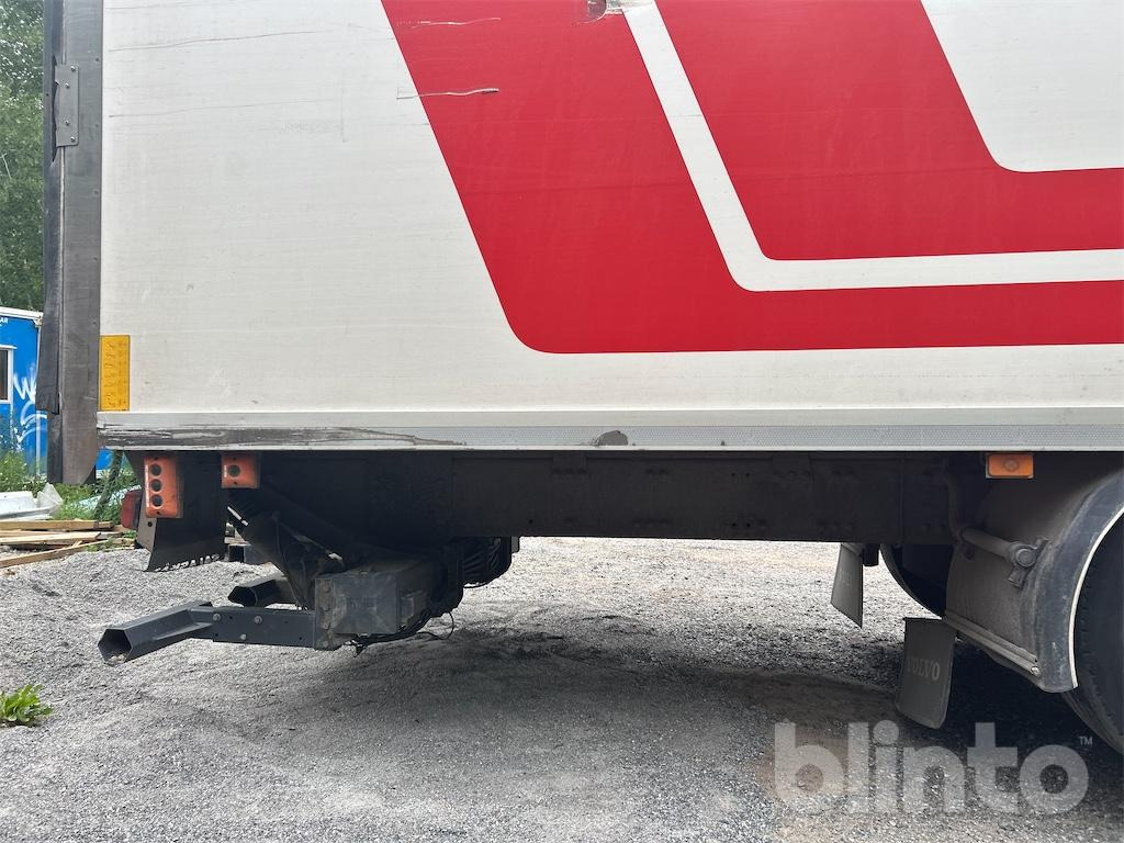 Autocarro frigorifero VOLVO FM 330: foto 28