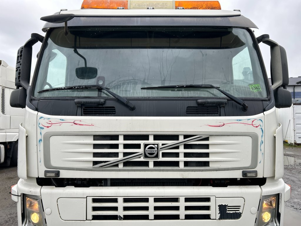 VOLVO FM 400 6X2 - Autocarro scarrabile: foto 2 VOLVO FM 400 6X2 - Autocarro scarrabile: foto 2