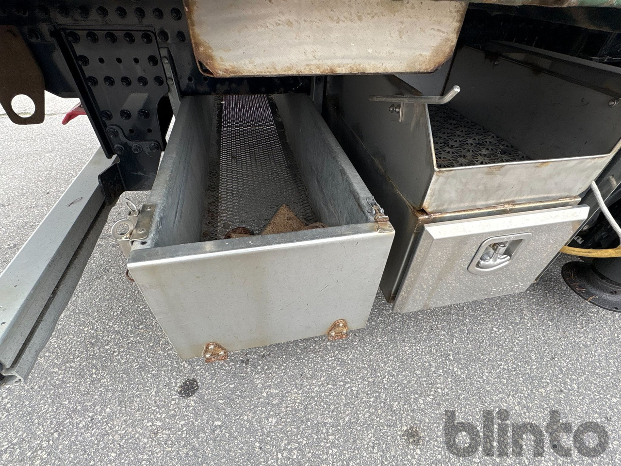 Autocarro con pianale/ Cassone fisso, Camion con gru VOLVO FM 460 8x4 Tridem: foto 43