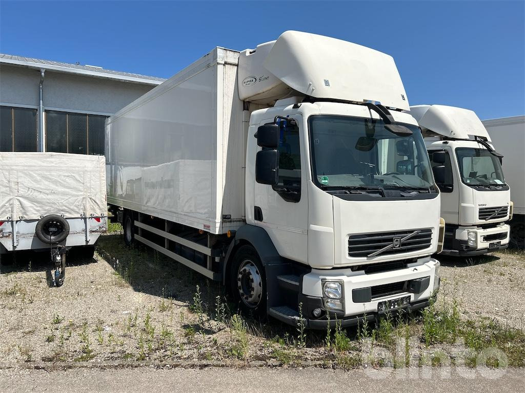 Volvo FL/ FLB 3C (2013) - Autocarro cella isotermica: foto 1 Volvo FL/ FLB 3C (2013) - Autocarro cella isotermica: foto 1