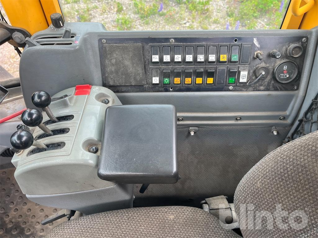 Pala gommata Volvo L220D: foto 15
