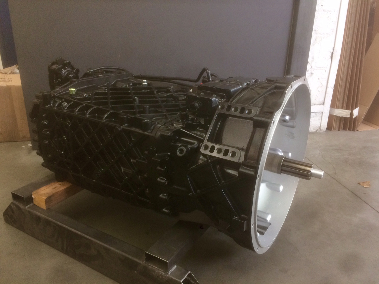 CAMBIO ZF 16S221 - Rif. ZF 1316051508 - Rif. MAN 81320036199 / 81320039199 - Rapporto 13,74 - 0,84 - Cambio: foto 1 CAMBIO ZF 16S221 - Rif. ZF 1316051508 - Rif. MAN 81320036199 / 81320039199 - Rapporto 13,74 - 0,84 - Cambio: foto 1