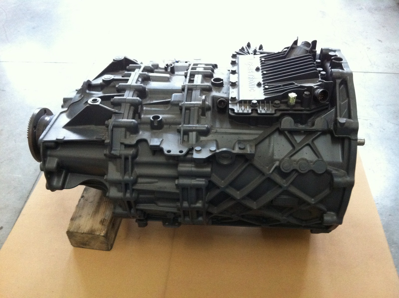 CAMBIO ZF ASTRONIC 12AS2330TD - Cambio: foto 5 CAMBIO ZF ASTRONIC 12AS2330TD - Cambio: foto 5