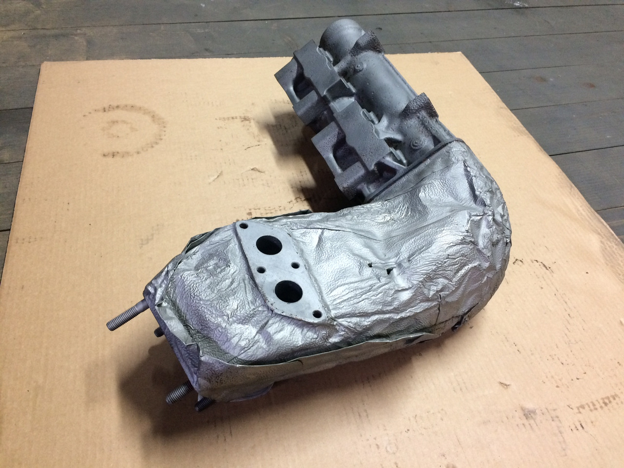 COLLETTORE SCARICO COIBENTATO POSTERIORE MAN 51081015160 - Collettore di scarico: foto 2 COLLETTORE SCARICO COIBENTATO POSTERIORE MAN 51081015160 - Collettore di scarico: foto 2