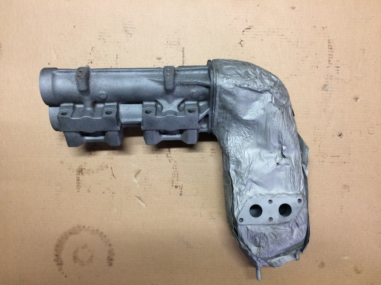 COLLETTORE SCARICO COIBENTATO POSTERIORE MAN 51081015160 - Collettore di scarico: foto 1 COLLETTORE SCARICO COIBENTATO POSTERIORE MAN 51081015160 - Collettore di scarico: foto 1