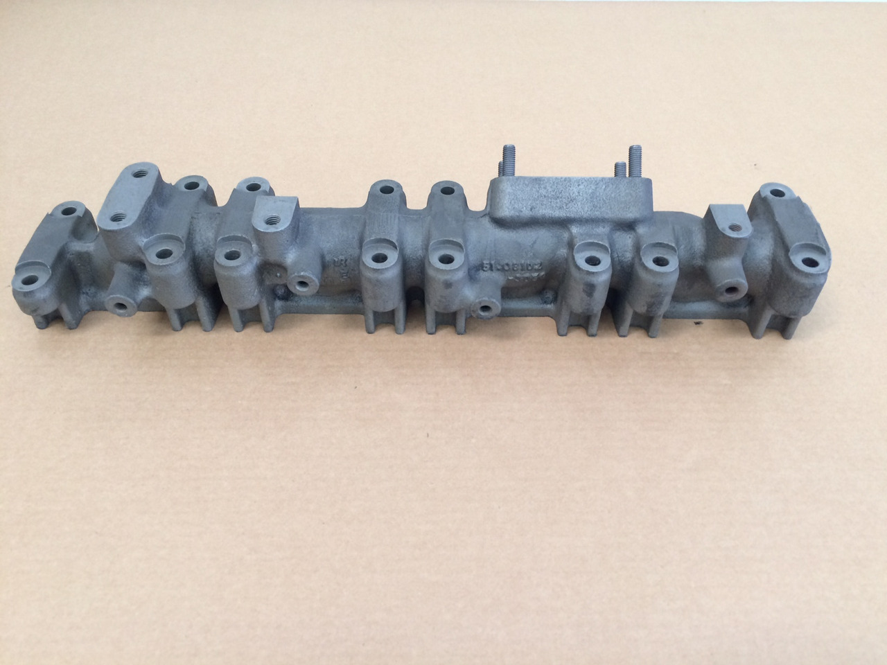 COLLETTORE SCARICO MOTORE MAN D0834 COMMON RAIL - Collettore di scarico: foto 3 COLLETTORE SCARICO MOTORE MAN D0834 COMMON RAIL - Collettore di scarico: foto 3