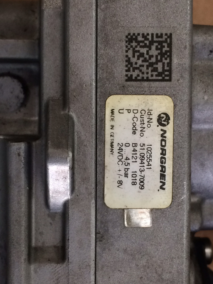 FARFALLA ACCELERAZIONE RIF. MAN 51094137013 / 51094137009 - Sensor per Camion: foto 2 FARFALLA ACCELERAZIONE RIF. MAN 51094137013 / 51094137009 - Sensor per Camion: foto 2