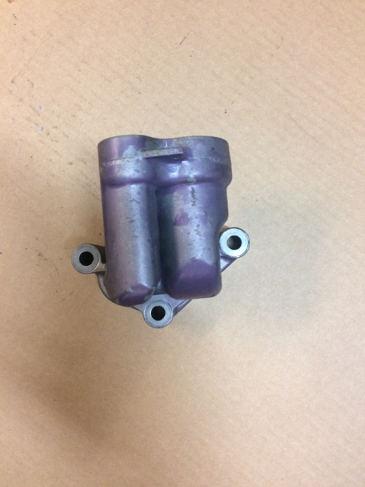 FLANGIA DI COLLEGAMENTO MODULO OLIO MAN 51054406000 - Motore e ricambi per Camion: foto 2 FLANGIA DI COLLEGAMENTO MODULO OLIO MAN 51054406000 - Motore e ricambi per Camion: foto 2