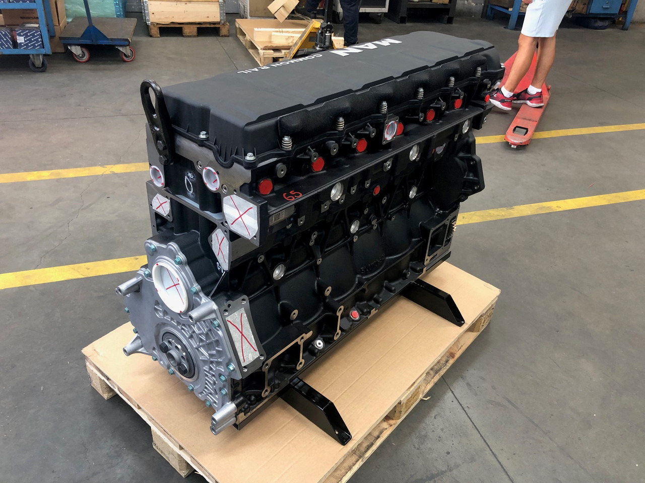 MOTORE ALLEGGERITO MAN D2677LF51 / D2677 LF51 - D2676LF52 / D2677 LF52 - D2676LF53 / D2677 LF53 (camion) - Motore per Camion: foto 1 MOTORE ALLEGGERITO MAN D2677LF51 / D2677 LF51 - D2676LF52 / D2677 LF52 - D2676LF53 / D2677 LF53 (camion) - Motore per Camion: foto 1