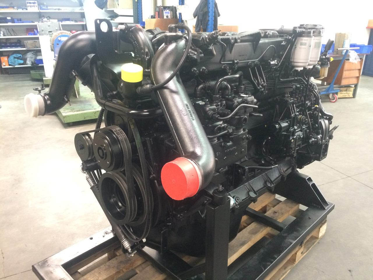 MOTORE COMPLETO MAN D2876LF02 - 338kW / 460CV - EURO 2 - Motore: foto 5 MOTORE COMPLETO MAN D2876LF02 - 338kW / 460CV - EURO 2 - Motore: foto 5
