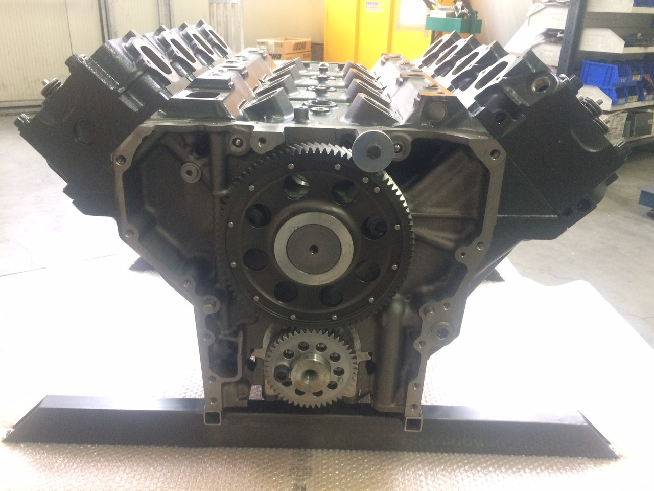 MOTORE MERCEDES OM502LA V8 - Motore: foto 3 MOTORE MERCEDES OM502LA V8 - Motore: foto 3