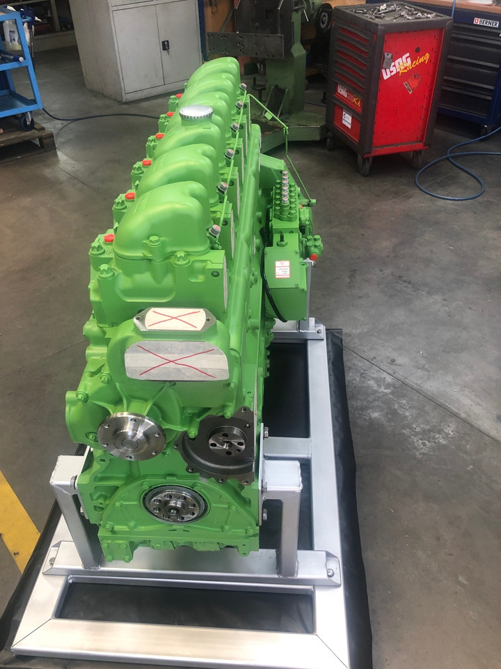 MOTORE SEMI-COMPLETO MAN D2866LE401 / D2866 LE401 - D2866LE402 / D2866 LE402 - D2866LE403 / D2866 LE403 - D2866LE405 / D2866 LE405 - Motore: foto 2 MOTORE SEMI-COMPLETO MAN D2866LE401 / D2866 LE401 - D2866LE402 / D2866 LE402 - D2866LE403 / D2866 LE403 - D2866LE405 / D2866 LE405 - Motore: foto 2
