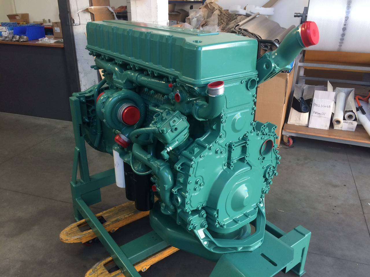 MOTORE VOLVO D12A380 - D12A420 - Motore: foto 1 MOTORE VOLVO D12A380 - D12A420 - Motore: foto 1